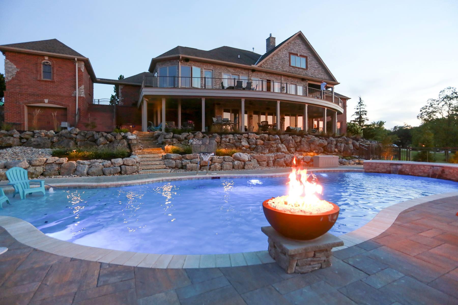 cincinnati-gunite-pool-fire-feature